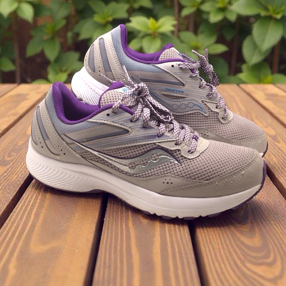 Saucony Women's Gray and Purple Running Shoes